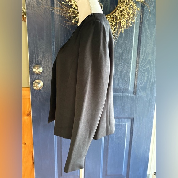 Cropped Kasper Evening Jacket with Embellished and Beaded Neckline size 12 - Picture 3 of 11